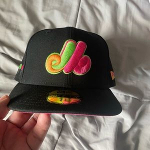 Montreal Expos New Era 59FIFTY fitted hat 7 1/8 Used